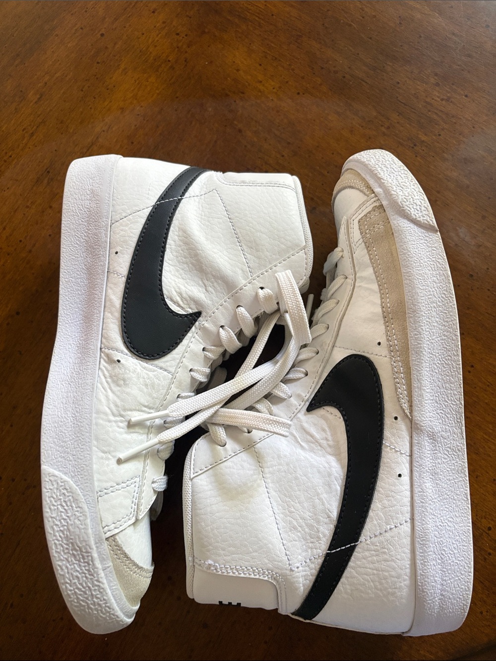Nike Women’s White High-Top Sneakers with Black Swoosh and Tan Toe size 7Y